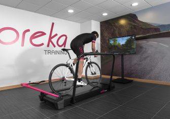 Oreka Training lanza a la venta su rodillo para sentir la carretera en casa