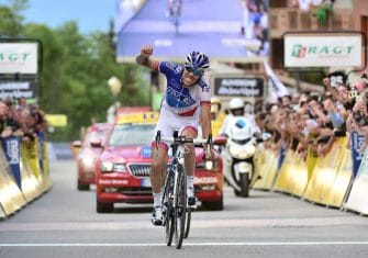 Thibaut Pinot se alista al Giro de Italia