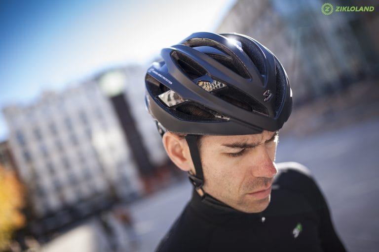 Spiuk protege la cabeza del ciclista con el sistema AIP (Vídeo)