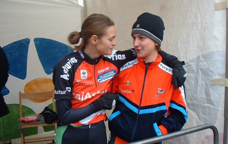 Aida Nuño cumple 18 sobre el barro