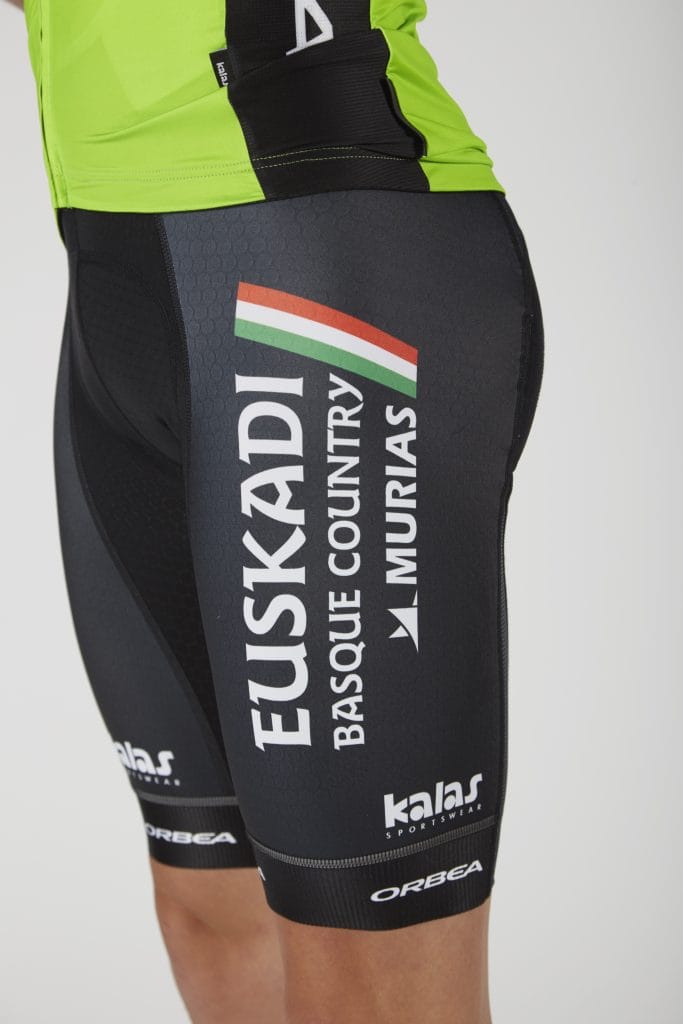 Euskadi-Murias-Kalas-ropa-2