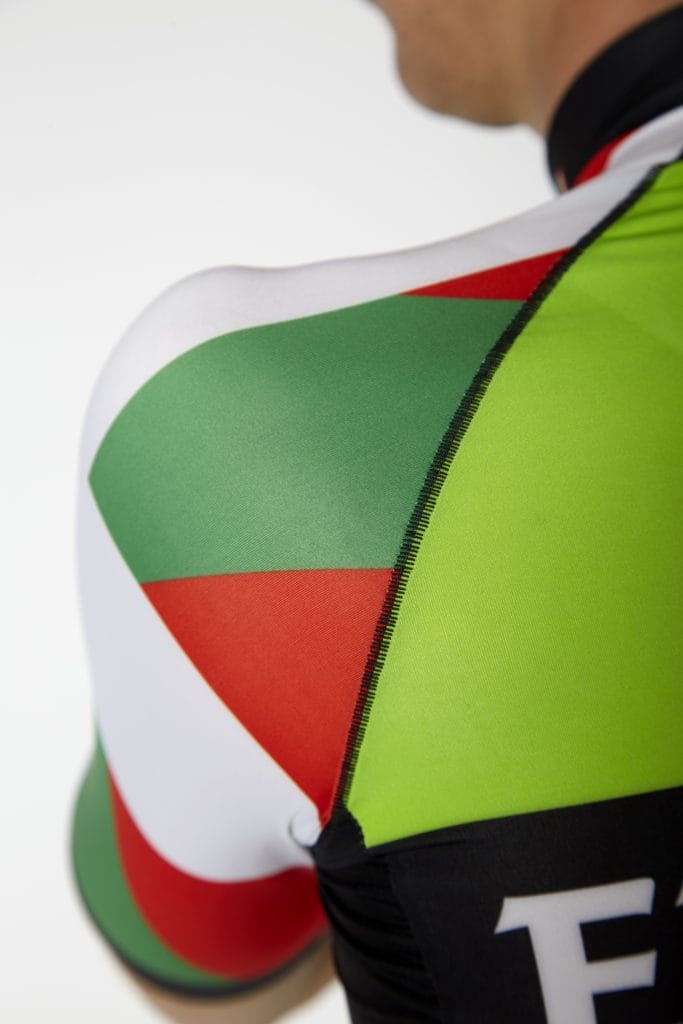 Euskadi-Murias-Kalas-ropa-3