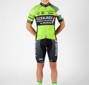 Euskadi-Murias-Kalas-ropa-4
