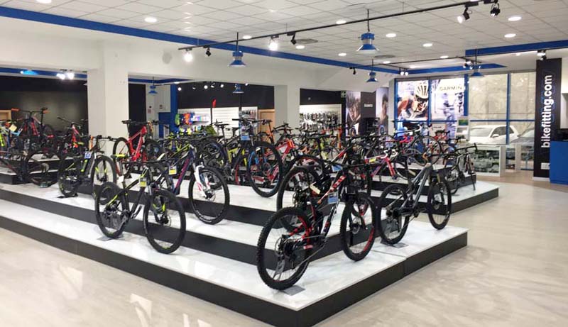 Karacol abre en Madrid una de las mayores tiendas de ciclismo en España Zikloland