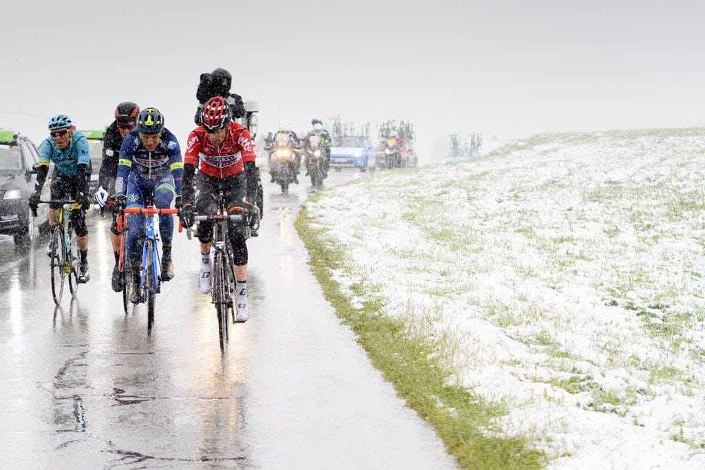 fuga-segunda-etapa-romandia-2017-nieve