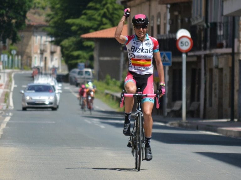 mavi-garcia-bizkaia-durango-celebra-balmaseda