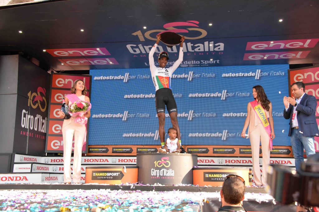 teklehaimanot-dimension-data-giro-italia-2017-21ª-etapa