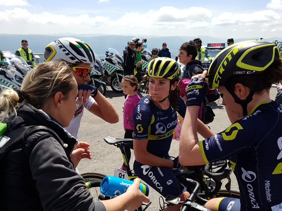 van-vleuten-orica-scott-emakumeen-bira-2017-1