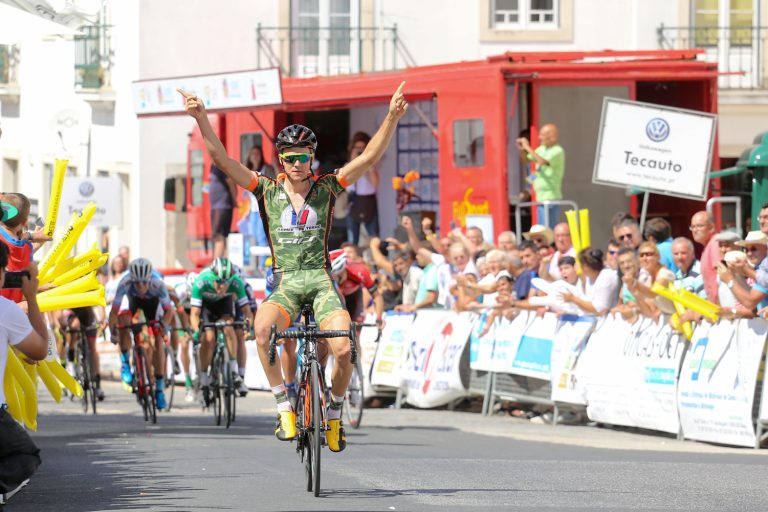 El Caja Rural-RGA ficha velocidad francesa