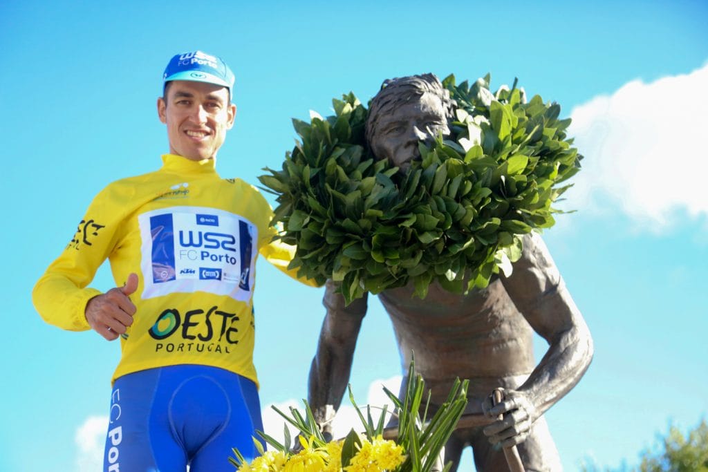 AmaroAntunes_EstatuaJoaquimAgostinho