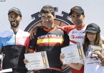 Julián Sanz y Ziortza Villa, campeones de España 24 horas en Cheste