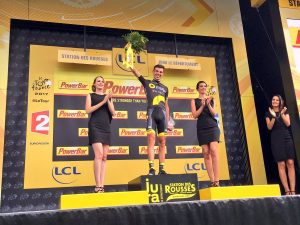 lilian-calmejane-podio-8ª-etapa-tdf-2017