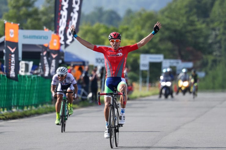 Toribio sigue dominando en el Japan ProTour
