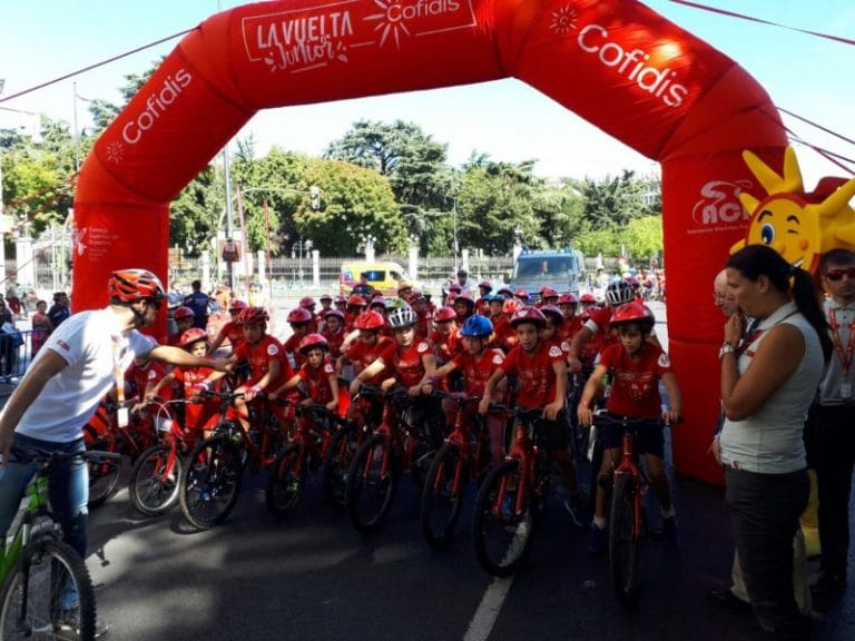 La Vuelta Junior Cofidis 2017: 1.650 escolares de Nimes a Madrid