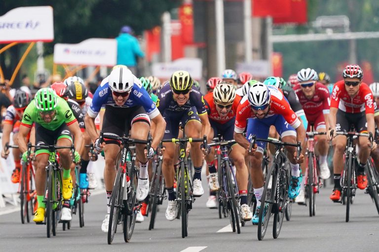 Fernando-Gaviria-quickstep-tour-guangxi-2017-3ª-2