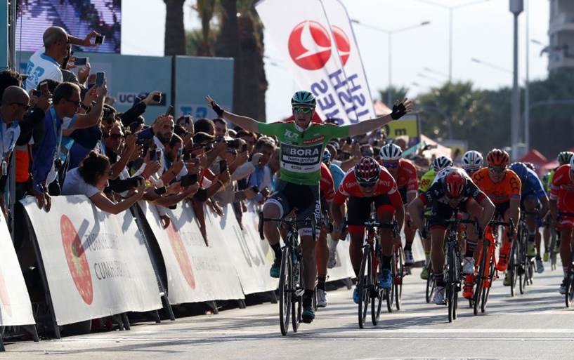 sam-bennett-bora-celebra-5ª-turquia-2017