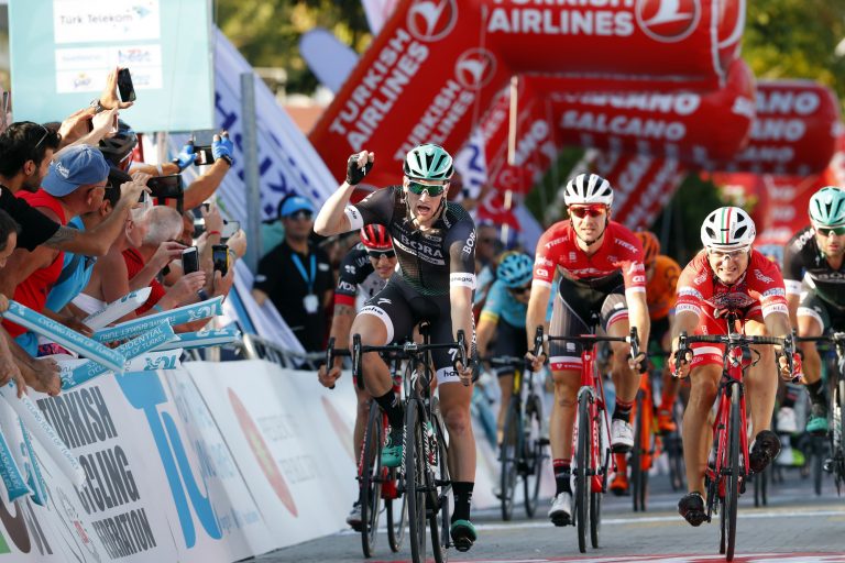 sam-bennett-bora-hansgrohe-celebra-1ª-turquia-2017.jpg