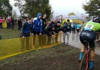 Eiser-Hirumet Team 2018, 19 ciclistas y stage en Urkiola
