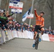 Europeo CX: Van der Poel domina en Tabor