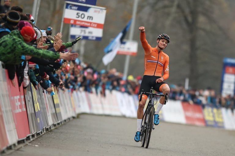 Europeo CX: Van der Poel domina en Tabor