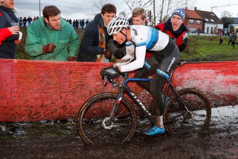 DVV Trofee: Van der Poel no para en Essen