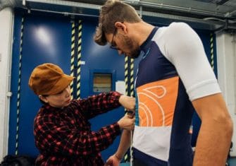 filippo-ganna-uae-emirates-ropa