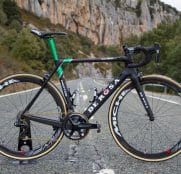 Caja Rural-RGA pedaleará sobre De Rosa