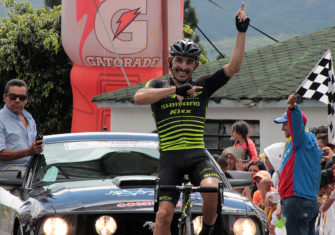 Jose-Serpa-celebra-vuelta-tachira-2018