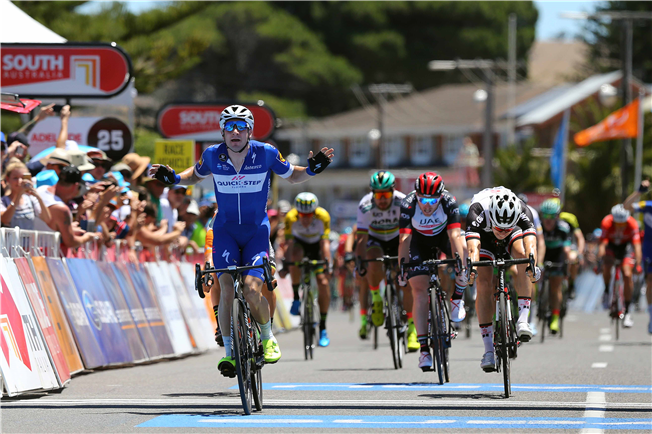 elia-viviani-quick-step-tour-down-under-2018-etapa-2.jpg
