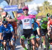 Vuelta a Andalucía: Modolo gana, esta vez sí, en Herrera (vídeo)