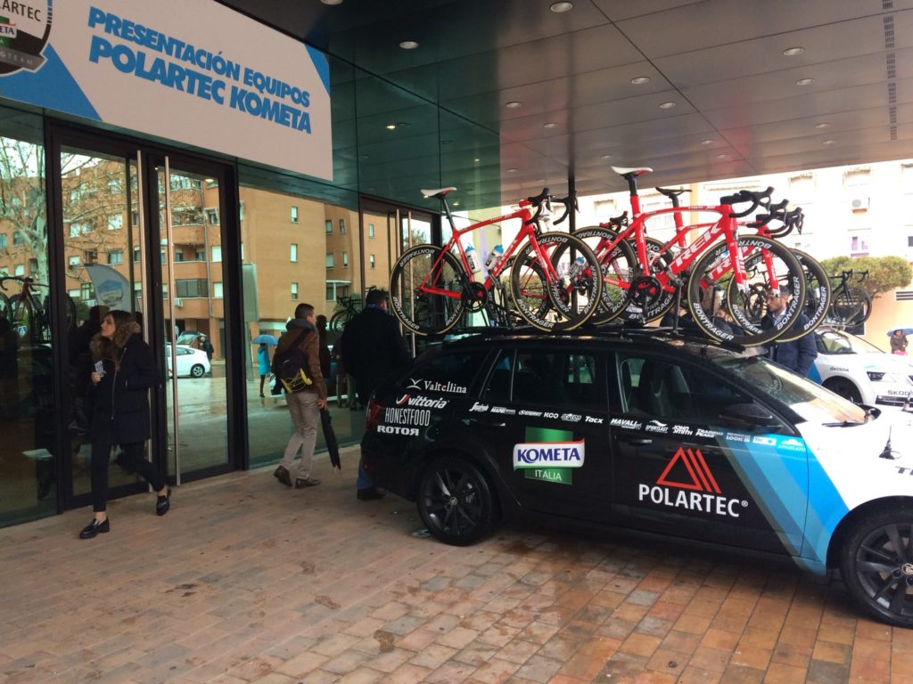 polartec-kometa-coche