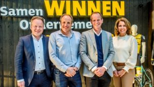 Richard Plugge (Jumbo-Visma): «No estoy nada preocupado por la situación de los sponsors»