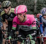 El colombiano Martínez, atacado por un motorista en Italia