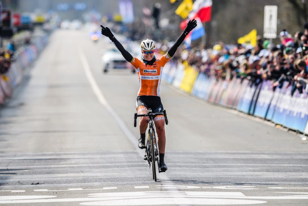 anna-van-der-breggen-boels-dolmans-flandes-2018