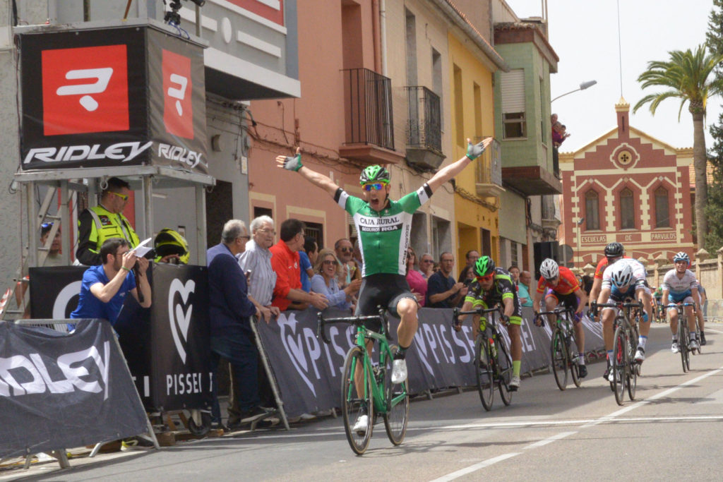 david-gonzalez-caja-rural-rga-celebra-meta-momparler-2018