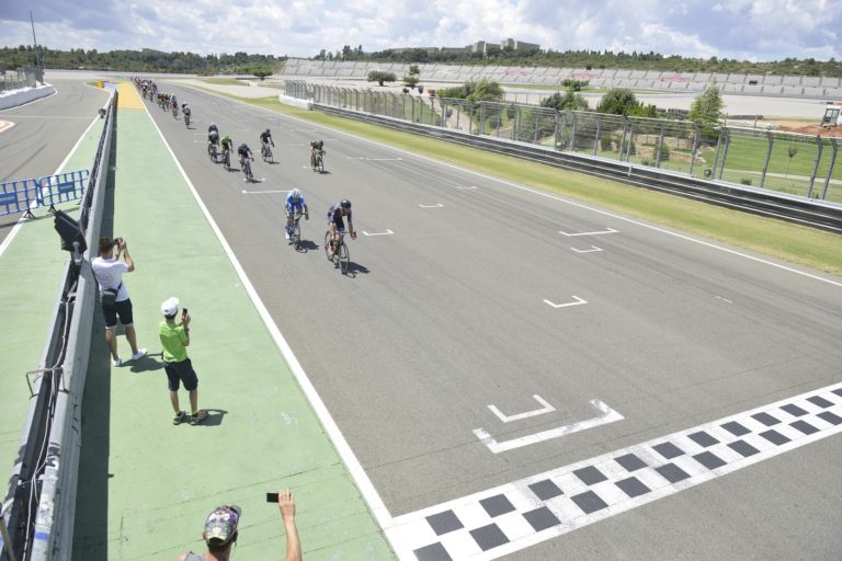 24 horas Cyclo Circuit: Festival de ciclismo en Cheste
