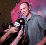 chris-froome-rueda-prensa-giro-2018