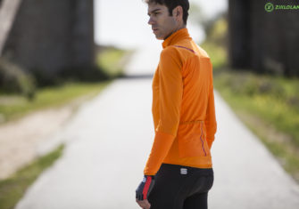 Sportful Fiandre Norain Light Top: Ni frío, ni calor ni agobios en primavera