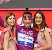 elia-viviani-quick-step-giro-italia-2018-etapa2-ciclamino