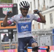 Giro Italia: Carapaz, en solitario en Montevergine (Vídeo)