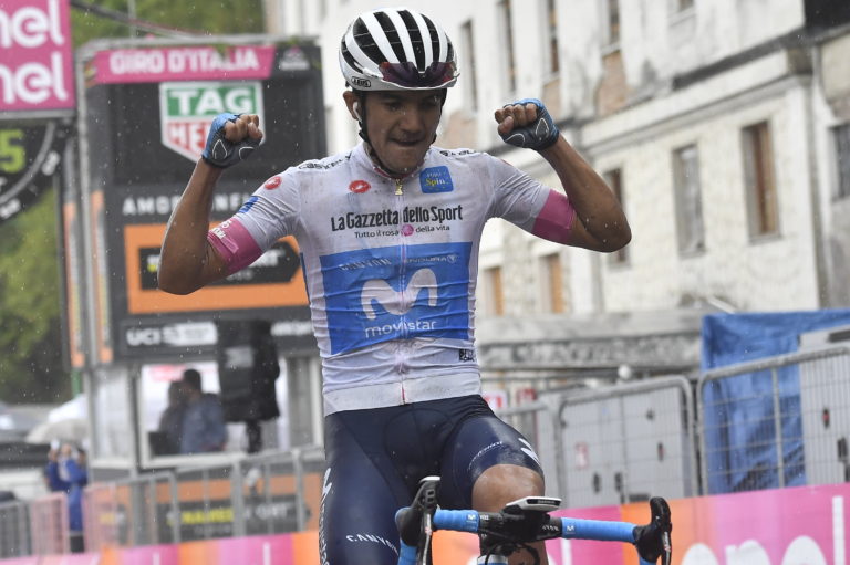 Giro Italia: Carapaz, en solitario en Montevergine (Vídeo)