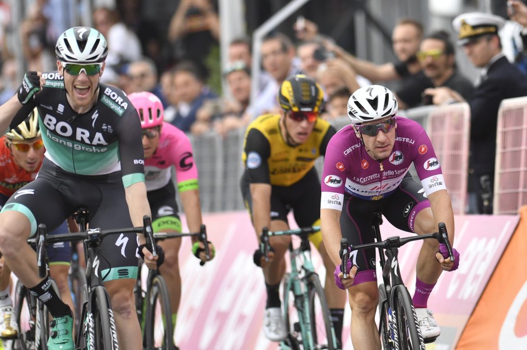 sam-bennett-giro-italia-2018-etapa7