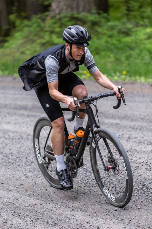 Sportful apuesta fuerte el ciclismo gravel Zikloland