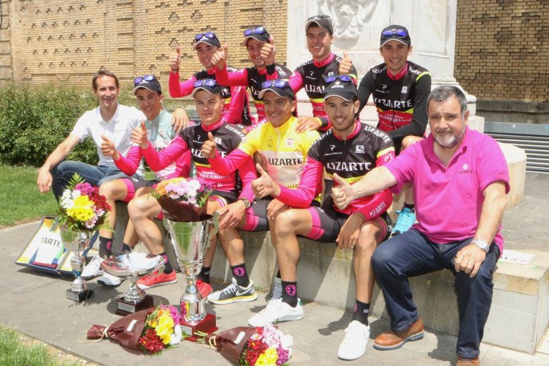 «Un ciclista que pedaleaba sin fin con unas piernas sin igual»