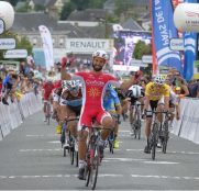 Boucles Mayenne: Bouhanni, el más rápido