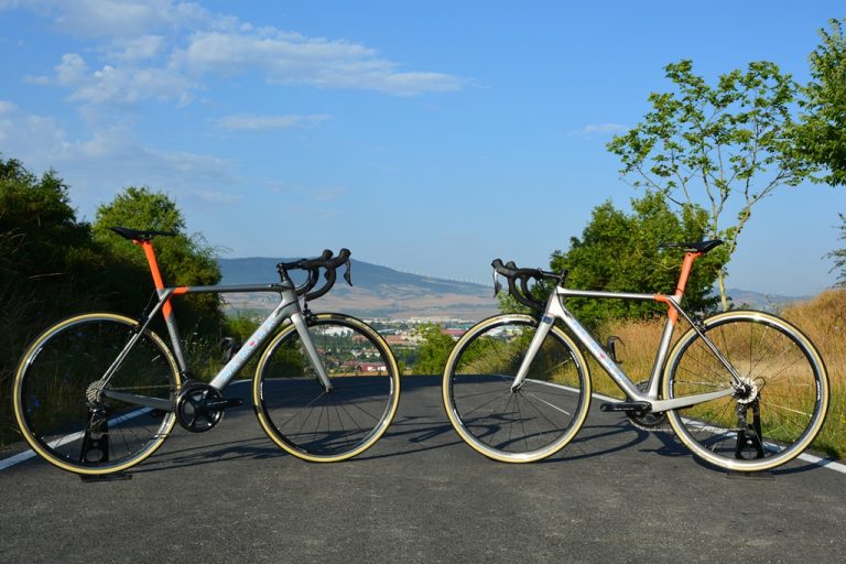 Caja Rural-RGA, nuevo outlet con bicicletas De Rosa