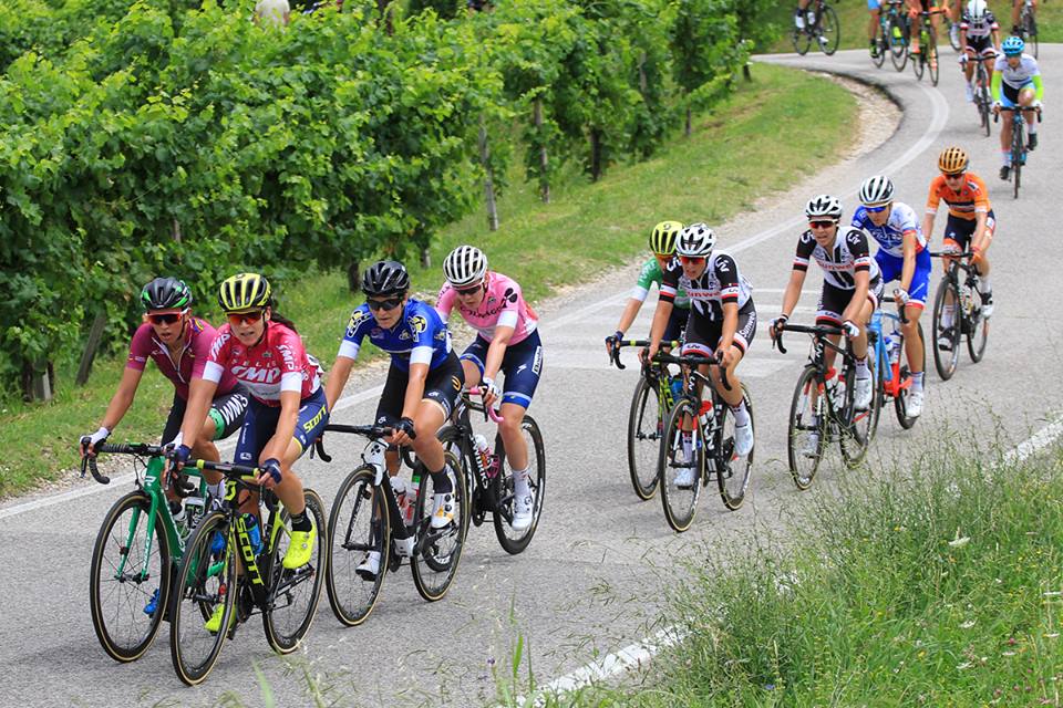 giro-rosa-peloton-2017