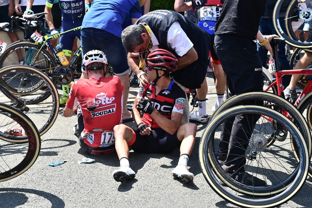 porte-tour-francia-2018-etapa-9-caida