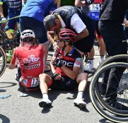 porte-tour-francia-2018-etapa-9-caida