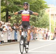 Torneo Euskaldun: Iñigo Elosegui gana en Amurrio